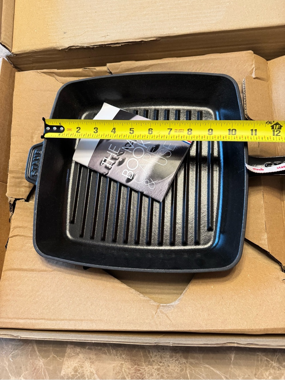 Staub Enameled Cast Iron Grill Pan - Picture 6 of 12